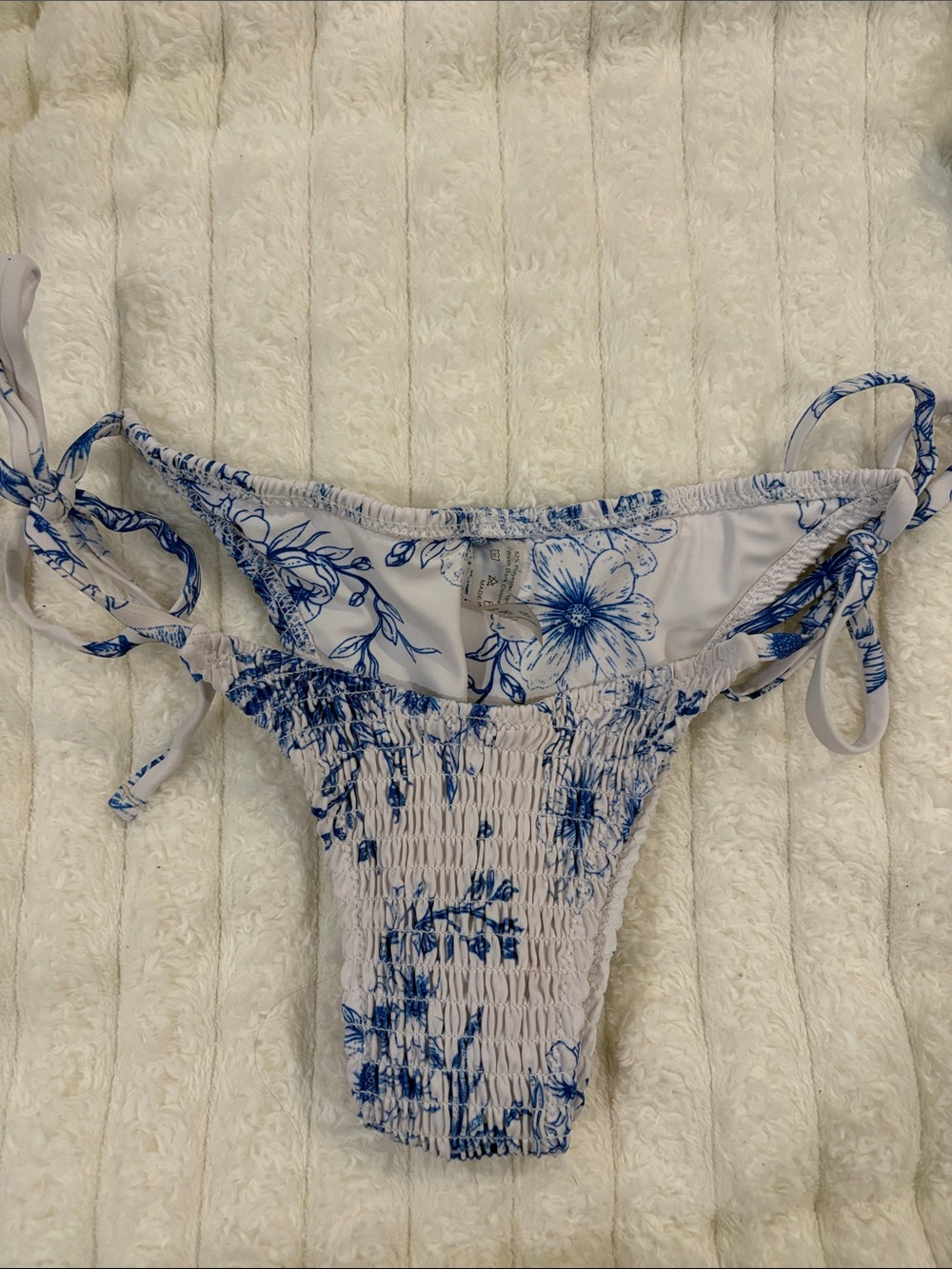 Amazon White & Blue Floral Tie-Side Smocked Swim Bottoms